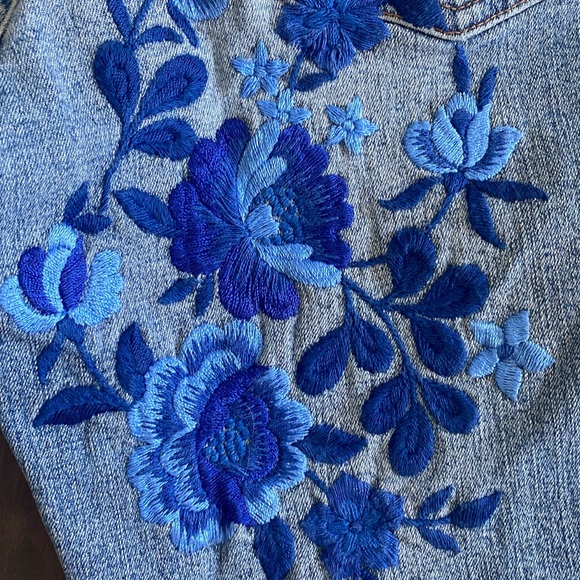 Rare Embroidered Blumarine Blue Jeans - Picture 5 of 9